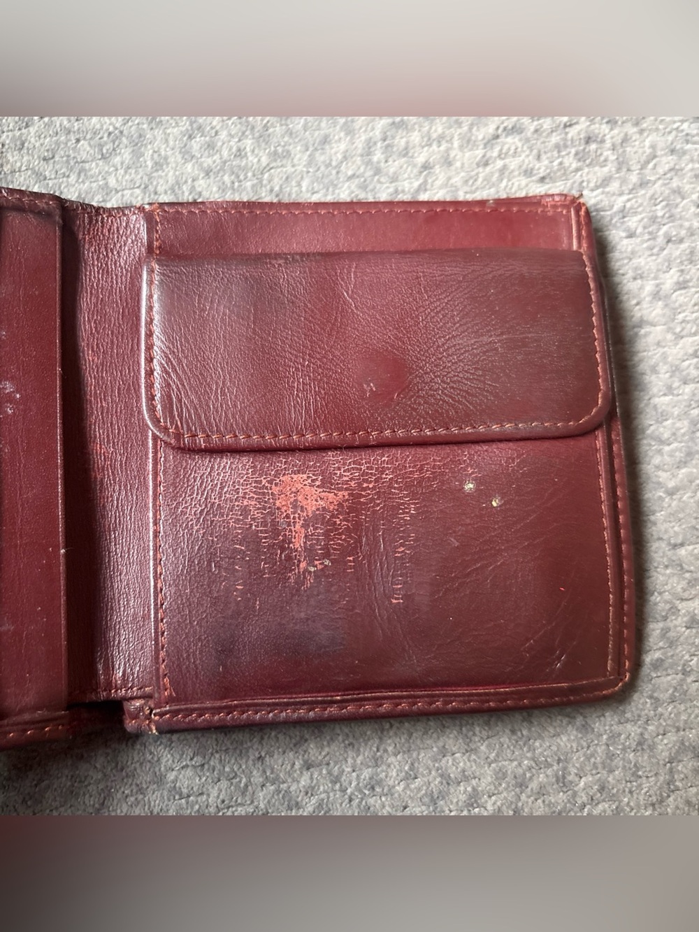 Cartier Burgundy Bifold w/ Coin Pouch Bill Compartment Card Holder Authentic - Picture 4 of 11
